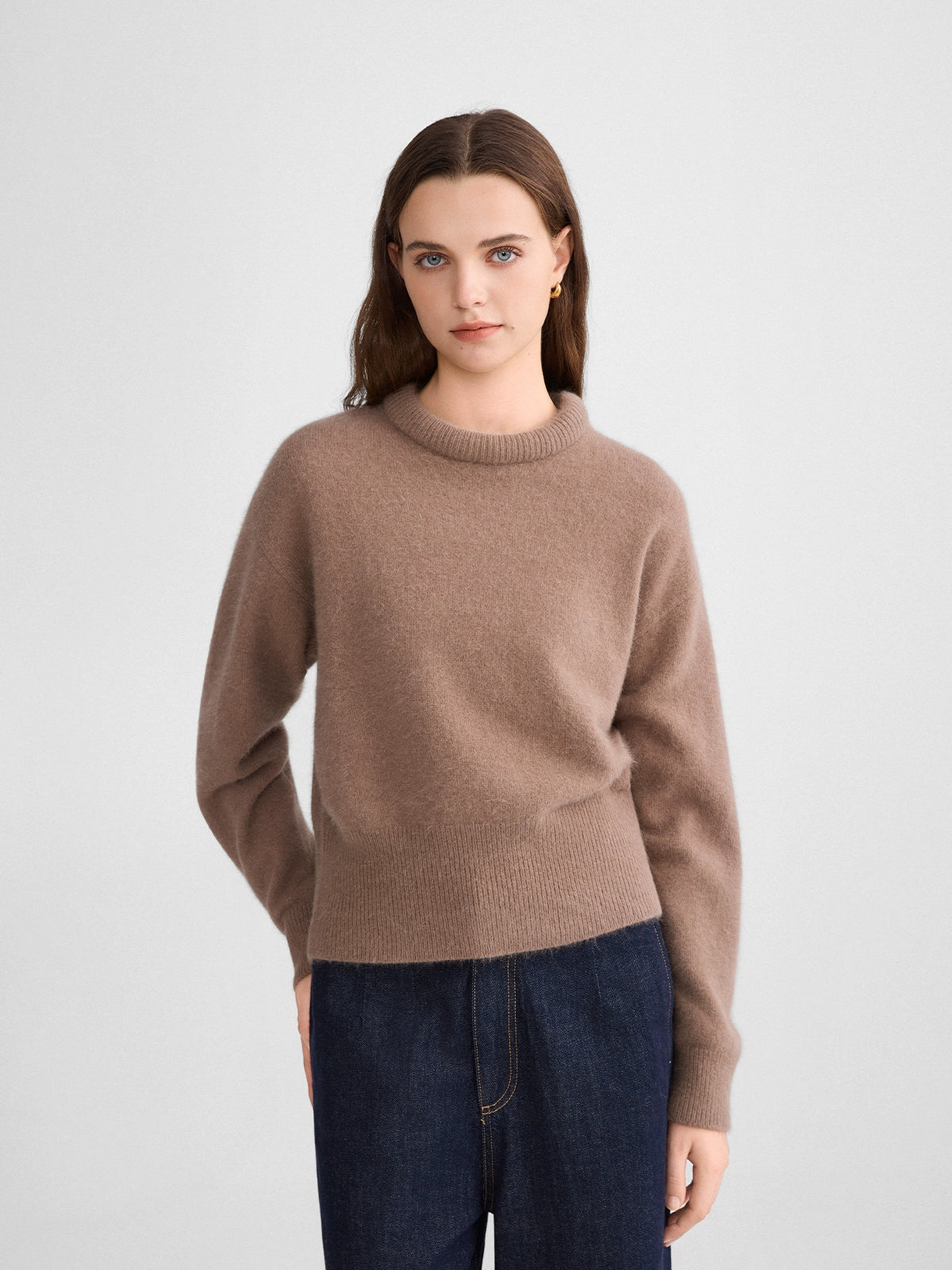 The rumah balloon neck fox fleece knitted sweater cloud mousse short slim knitted crew neck top