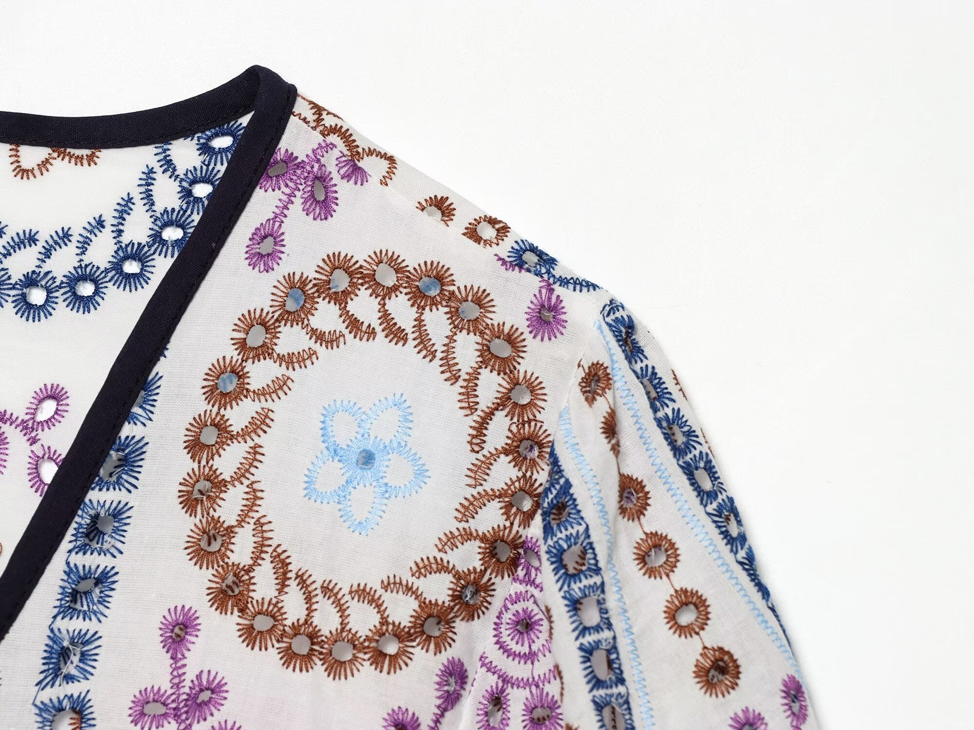 Women's hollowed out embroidered short top