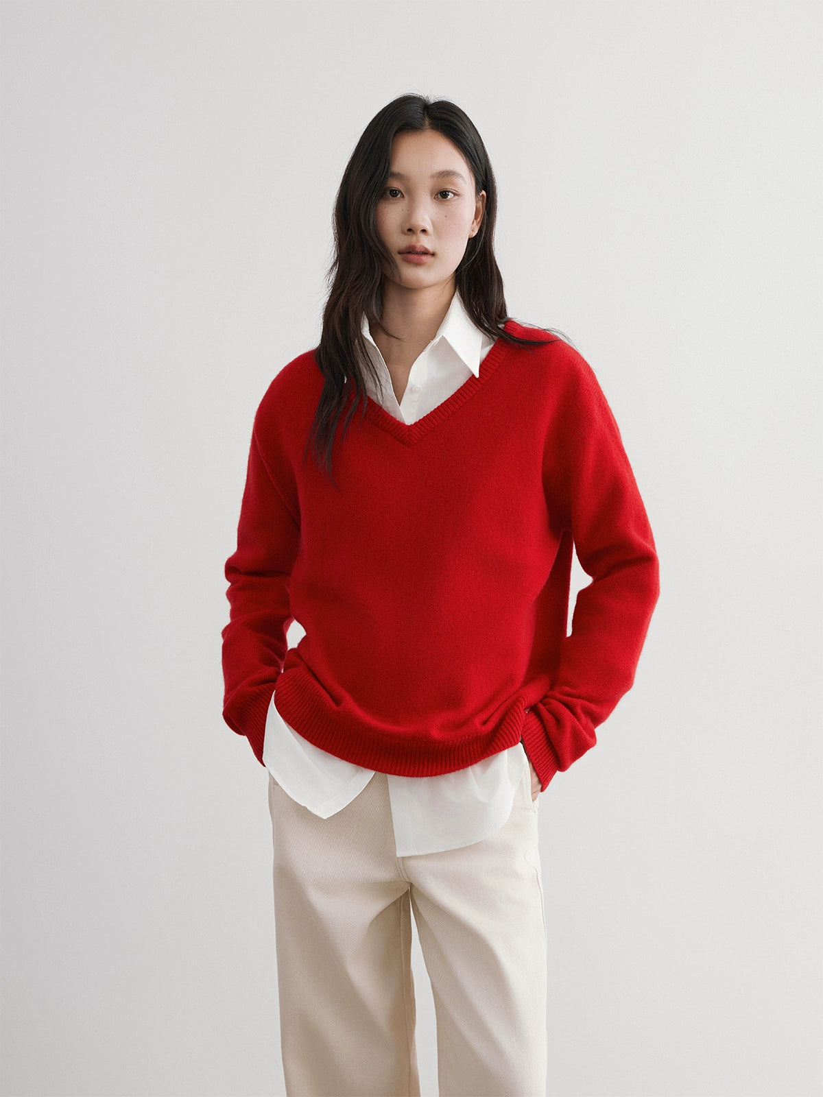 The rumah cashmere V-neck knit top, multi-colored 17.5 micron Basulan shrink-resistant and pilling-resistant