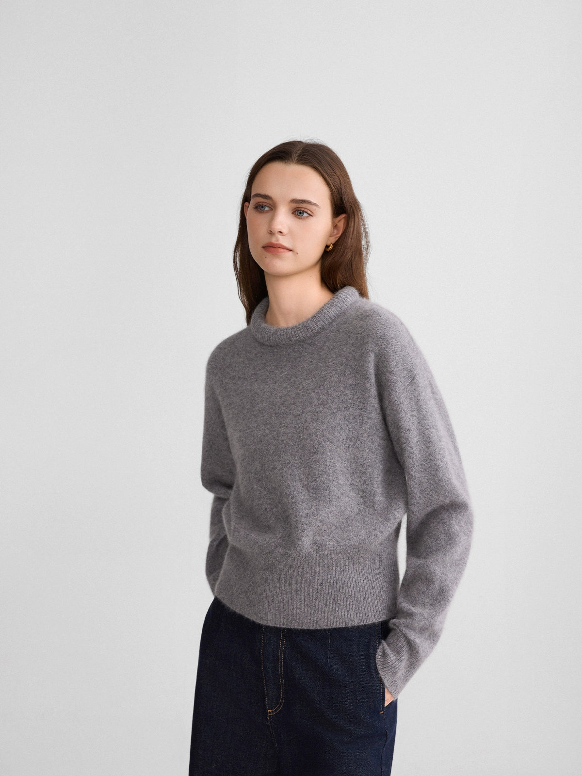 The rumah balloon neck fox fleece knitted sweater cloud mousse short slim knitted crew neck top