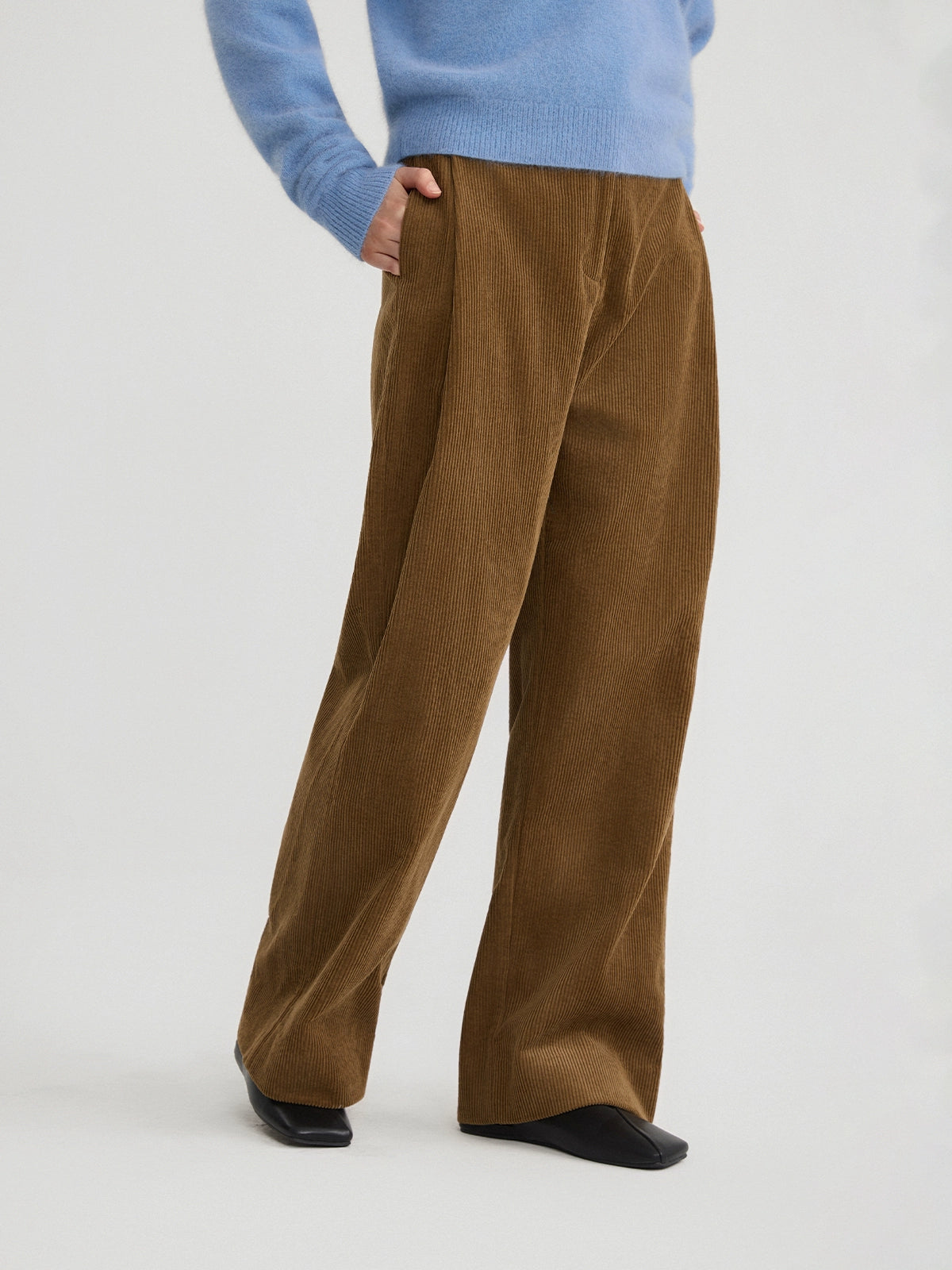 The rumah retro glossy corduroy casual pants, three-dimensional strip velvet micro-cocoon tooling high-waisted wide-leg pants