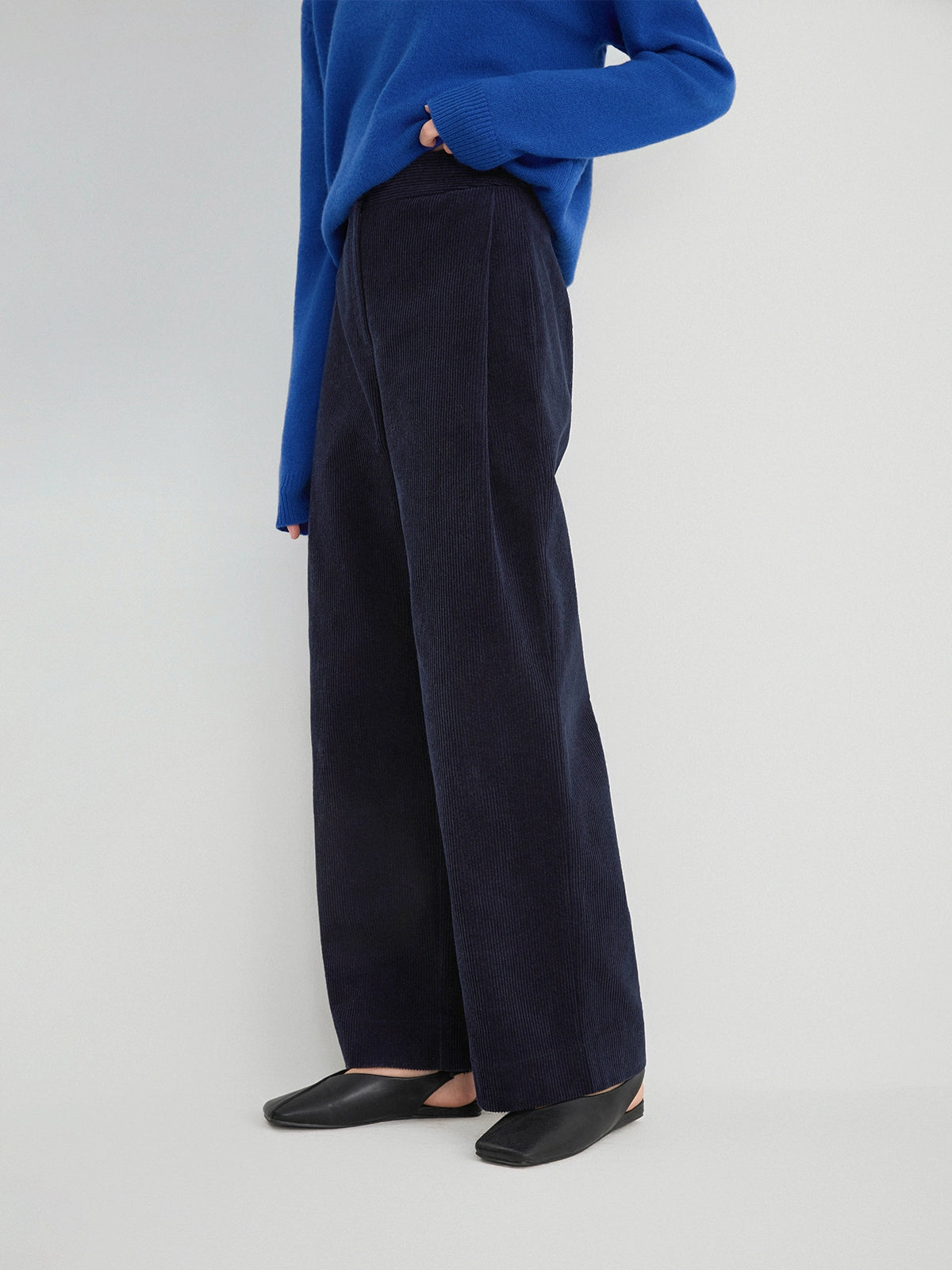 The rumah retro glossy corduroy casual pants, three-dimensional strip velvet micro-cocoon tooling high-waisted wide-leg pants